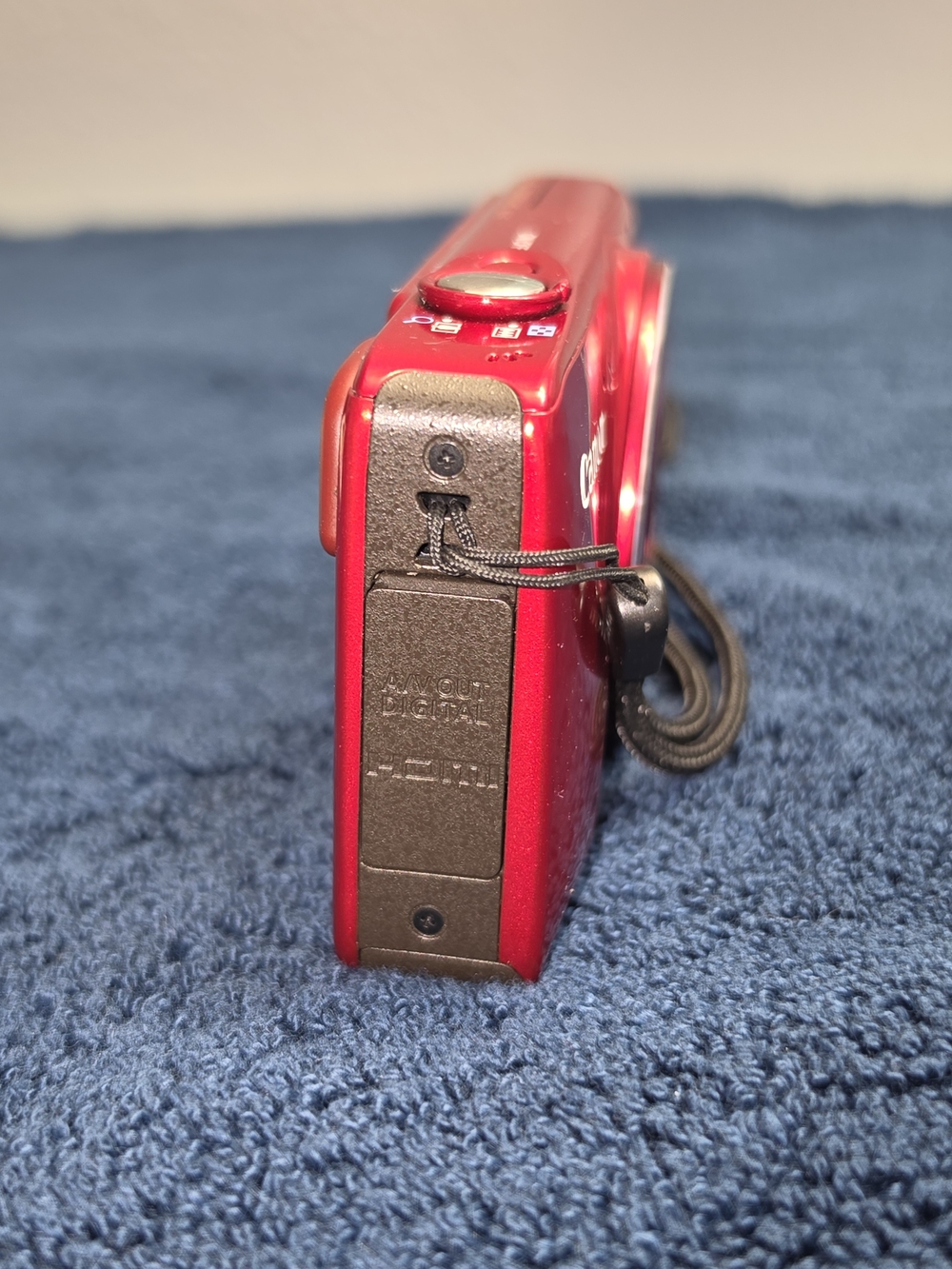 Canon PowerShot SX600 HS Camera Kit In Red - Picture 14 of 16